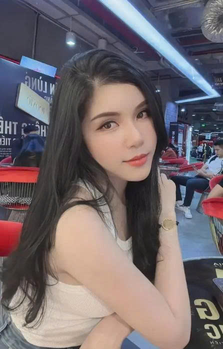 Phạm Thu Hương